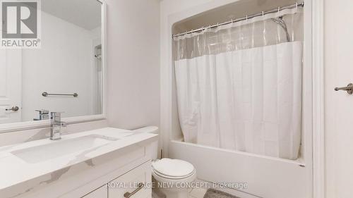 6241 Sam Iorfida Dr, Niagara Falls, ON - Indoor Photo Showing Bathroom