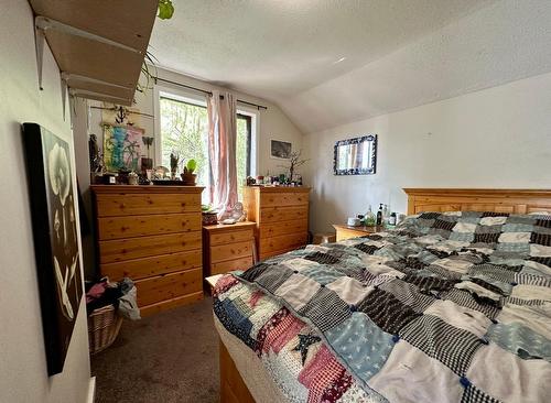 47 Morrison Road, Kimberley, BC - Indoor Photo Showing Bedroom