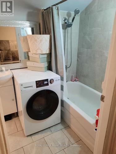 #A -3 William St, Brantford, ON - Indoor Photo Showing Laundry Room