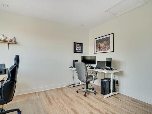 Bedroom - 653 Rue Du Chardonnay, Sainte-Marthe-Sur-Le-Lac, QC - Indoor Photo Showing Office