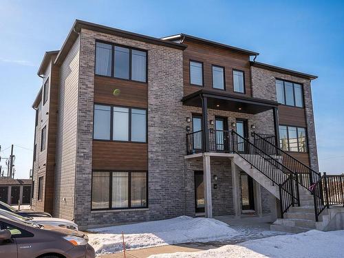 Frontage - 653 Rue Du Chardonnay, Sainte-Marthe-Sur-Le-Lac, QC - Outdoor With Balcony With Facade