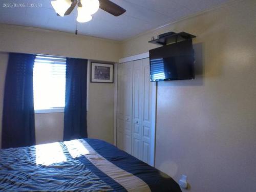 2214 Granite Ave, Merritt, BC - Indoor Photo Showing Bedroom