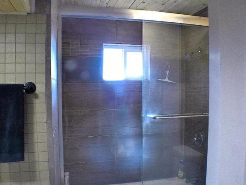 2214 Granite Ave, Merritt, BC - Indoor Photo Showing Bathroom