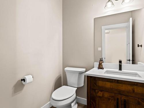 1550 Williams Cres, Merritt, BC - Indoor Photo Showing Bathroom