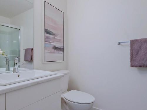 402-2345 Butt Road, West Kelowna, BC - Indoor Photo Showing Bathroom