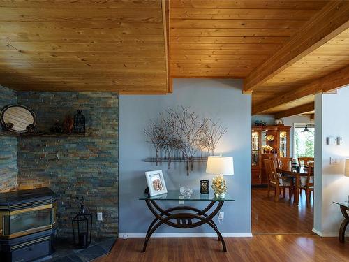 38227 Schooner Way, Pender Island, BC - Indoor With Fireplace