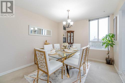 #405 -26 Hanover Rd, Brampton, ON - Indoor Photo Showing Dining Room