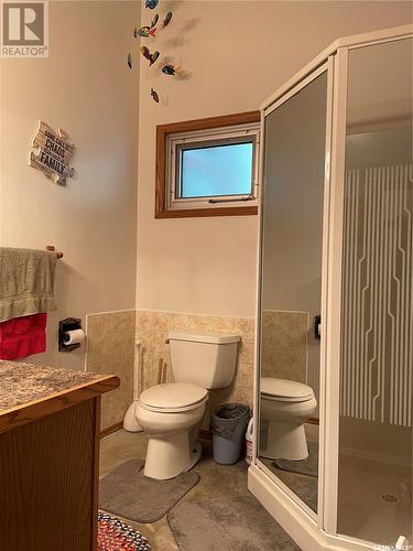 97 Lakeshore Place, Tobin Lake, SK - Indoor Photo Showing Bathroom