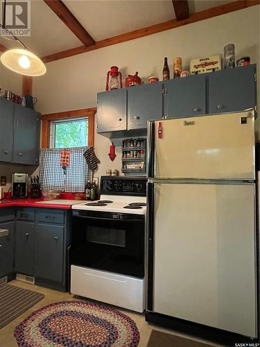 97 Lakeshore Place, Tobin Lake, SK - Indoor Photo Showing Kitchen