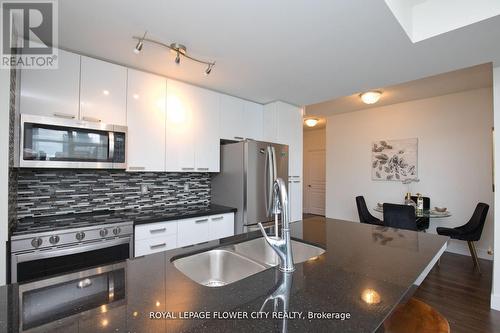 1712 - 223 Webb Drive, Mississauga, ON - Indoor Photo Showing Kitchen With Double Sink With Upgraded Kitchen