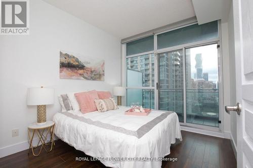 1712 - 223 Webb Drive, Mississauga, ON - Indoor Photo Showing Bedroom