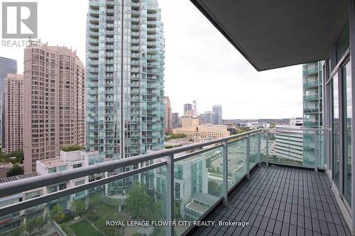 1712 - 223 Webb Drive, Mississauga, ON - Outdoor