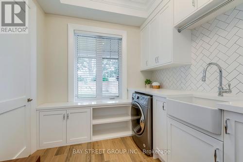 266 Weighton Drive, Oakville, ON - Indoor Photo Showing Laundry Room