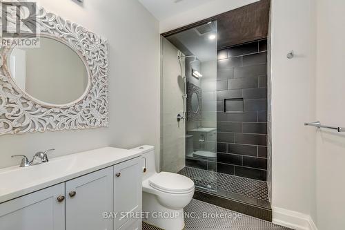 266 Weighton Drive, Oakville, ON - Indoor Photo Showing Bathroom