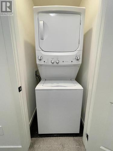 #32 -1781 Henrica Ave, London, ON - Indoor Photo Showing Laundry Room