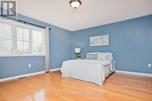 1 Apollo Dr, Richmond Hill, ON - Indoor Photo Showing Bedroom