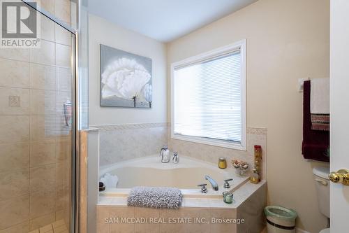 7 Millhouse Mews, Brampton, ON - Indoor Photo Showing Bathroom