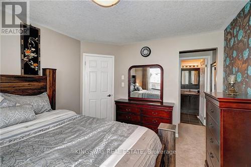 170 Chase Cres, Cambridge, ON - Indoor Photo Showing Bedroom