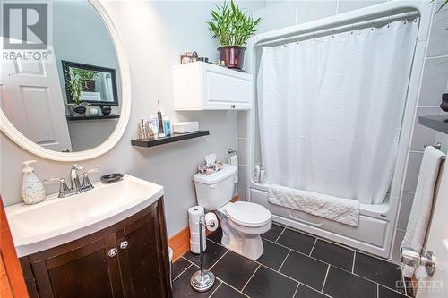 54 Labrosse Street, Moose Creek, ON - Indoor Photo Showing Bathroom