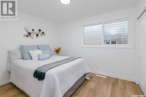 320 H Avenue S, Saskatoon, SK - Indoor Photo Showing Bedroom