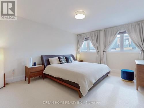 32 Kenneth Wood Cres, Toronto, ON - Indoor Photo Showing Bedroom