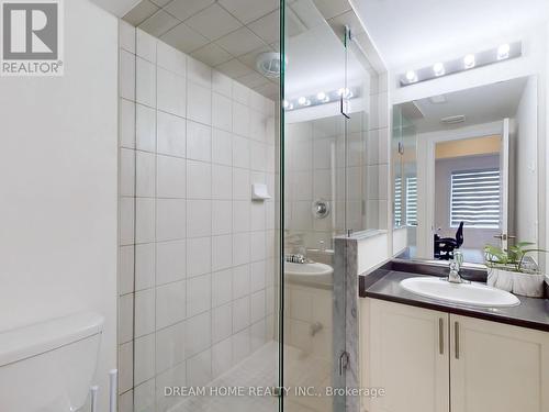 32 Kenneth Wood Cres, Toronto, ON - Indoor Photo Showing Bathroom