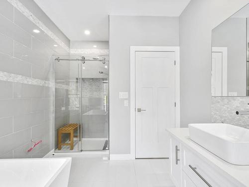 Bathroom - 1129 Rue Du Clos-St-Urbain, Prévost, QC - Indoor Photo Showing Bathroom