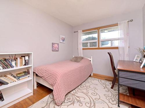 218 Elizabeth St, Orangeville, ON - Indoor Photo Showing Bedroom