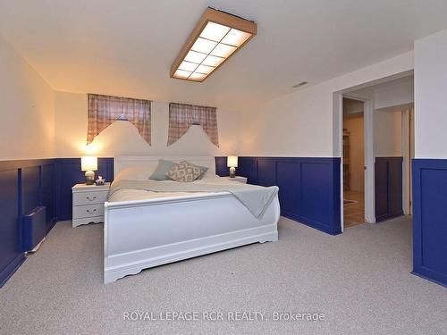 218 Elizabeth St, Orangeville, ON - Indoor Photo Showing Bedroom