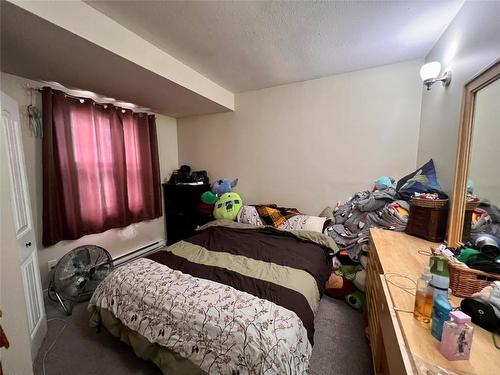 291 Angela Avenue, Princeton, BC - Indoor Photo Showing Bedroom