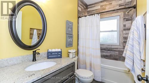 2388 Mcdonald Road, Springwater, ON - Indoor Photo Showing Bathroom