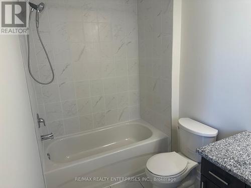 54 Bayardo Drive, Oshawa, ON - Indoor Photo Showing Bathroom