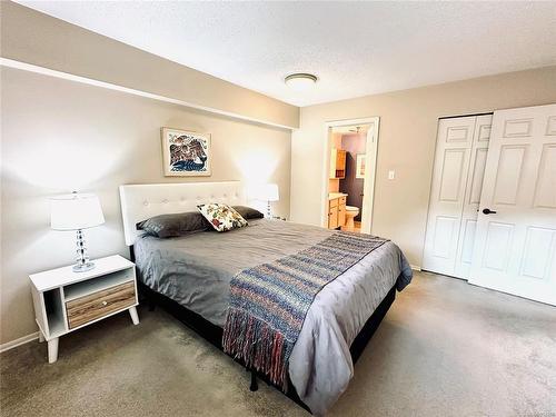 105-505 Cook St, Victoria, BC - Indoor Photo Showing Bedroom