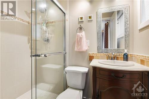 Ensuite Bathroom - 6 Curran Street, Ottawa, ON - Indoor Photo Showing Bathroom