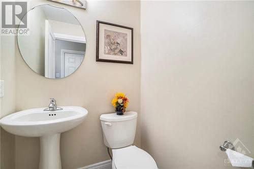 369 Bamburgh Way, Ottawa, ON - Indoor Photo Showing Bathroom
