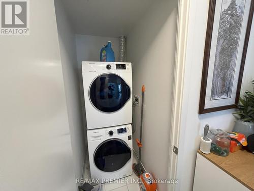 716 - 158 Front Street E, Toronto, ON - Indoor Photo Showing Laundry Room