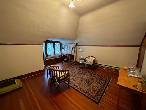 823 Baker Street, Nelson, BC - Indoor Photo Showing Other Room