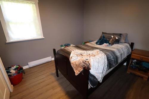 2056 Massie Road, Christina Lake, BC - Indoor Photo Showing Bedroom
