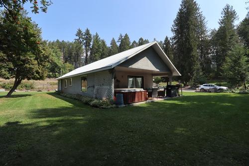 2056 Massie Road, Christina Lake, BC - Outdoor