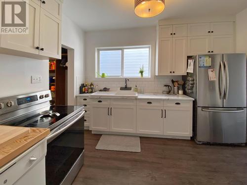 436 W 8Th Avenue, Prince Rupert, BC - Indoor Photo Showing Kitchen