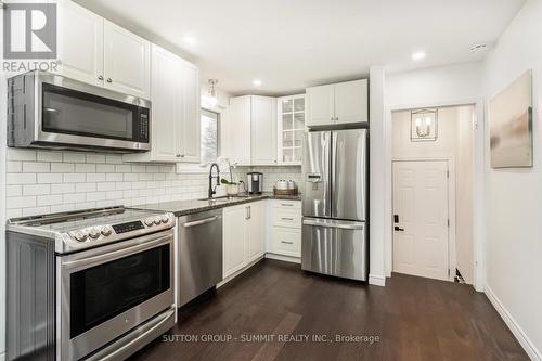 601 Geneva Street, St. Catharines, ON - Indoor Photo Showing Kitchen With Upgraded Kitchen