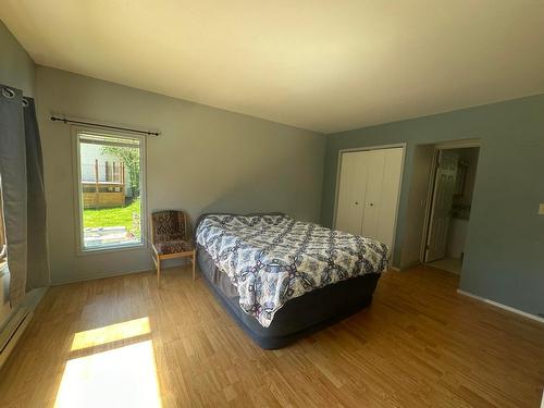 3220 Highway 3A, Nelson, BC - Indoor Photo Showing Bedroom