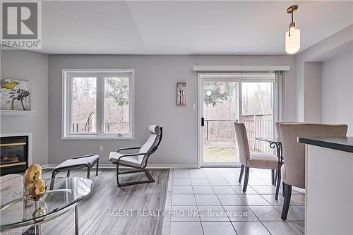 5498 Red Brush Drive, Mississauga, ON - Indoor With Fireplace