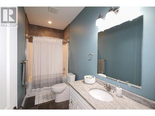 5543 97 Highway, Dawson Creek, BC - Indoor Photo Showing Bathroom