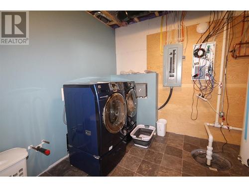 5543 97 Highway, Dawson Creek, BC - Indoor Photo Showing Laundry Room