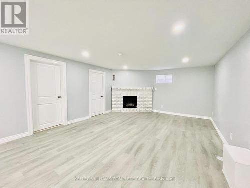 450 East 37Th St, Hamilton, ON - Indoor Photo Showing Other Room
