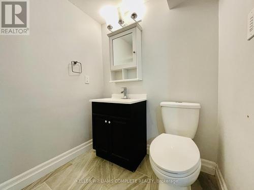 450 East 37Th St, Hamilton, ON - Indoor Photo Showing Bathroom