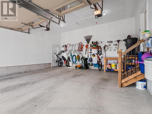 254 Lancaster Drive, Port Colborne, ON - Indoor Photo Showing Garage