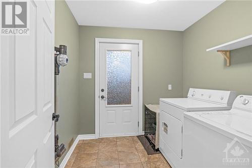 267 Port Elmsley Road, Perth, ON - Indoor Photo Showing Laundry Room