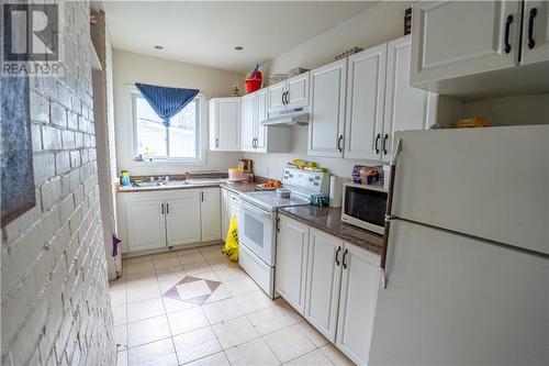 338 Water Street E, Cornwall, ON - Indoor Photo Showing Kitchen With Double Sink